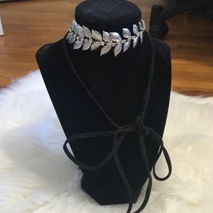 Choker or long necklace